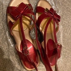 テーン　tehen サンダル　赤　リボン　レッド