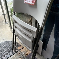折りたたみ椅子入荷しました！格安😄早い者勝ちです！熊本リサイクルワンピースの画像