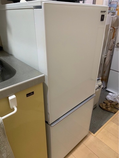 【美品】SHARP 冷蔵庫137L　SJ-GD14F-W