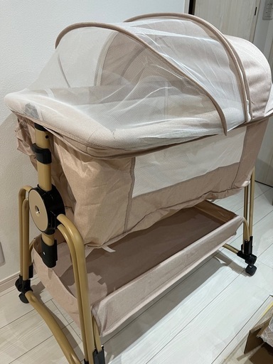 【お話中】新品未使用　ベビーベッド　多機能！添い寝可能　収納かご付き