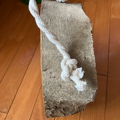 ハンドメイド❣️バトニング台まな板クロガネモチの木、カッティングや、キャンプバトニンク台、椅子、バンドメイド❣️の画像