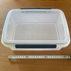 タッパー　５リットル