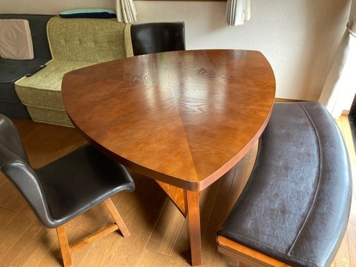 【お値下げ中】ユノメ家具ダイニングテーブル　椅子3脚付き　美品
