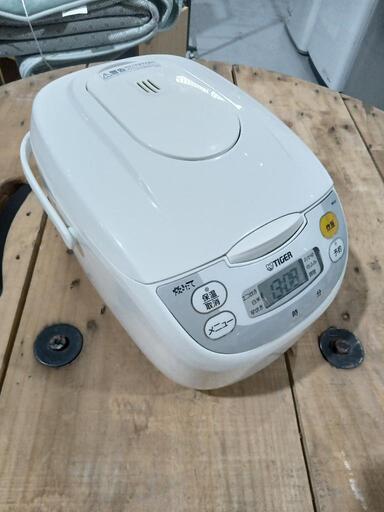 TIGER タイガーマイコン炊飯ジャー JBH-G101 5.5合炊き 2018年 現状品 キッチン 家電