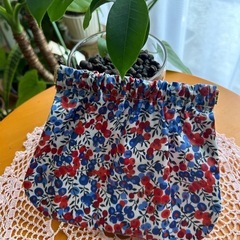 ハンドメイド　リバティ花柄　ポーチ