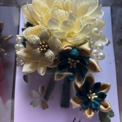 成人式髪飾りの画像