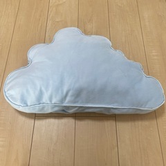 IKEA くも　クッションの画像