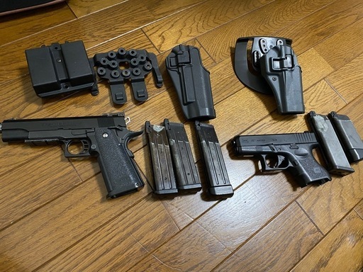 ガスハンドガン、ホルスター等