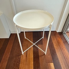 IKEA グラドム トレイテーブル ホワイト の画像