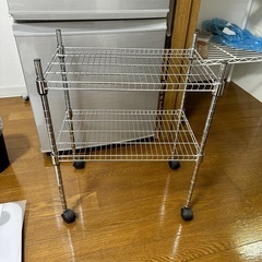 0円メタルラックとオセロ