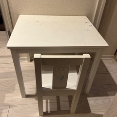 IKEA 子ども用　つくえといす