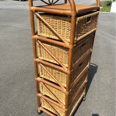 ✨ラタン5段収納チェスト　キャスター付きの画像