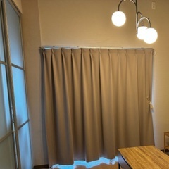 遮光カーテン　グレージュ