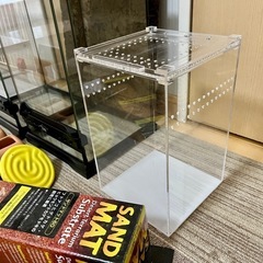 爬虫類ケージ グラステラリウムナノx2, レプタイルボックス x2など用品をセットでお譲りしますの画像