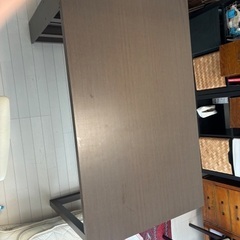 IKEA  スクムパルプ ダイニングテーブル