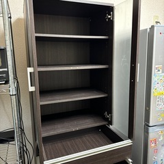 食器棚の画像