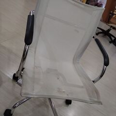 【大至急】事務チェアとダイニングチェアを無料であげますの画像