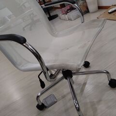 【大至急】事務チェアとダイニングチェアを無料であげますの画像