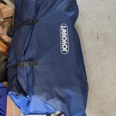 ゴムボート、船外機、付属品一式の画像