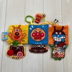 【美品】ベビラボ　アンパンマン　しかけい〜っぱい！布えほんの画像