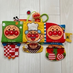 【美品】ベビラボ　アンパンマン　しかけい〜っぱい！布えほんの画像