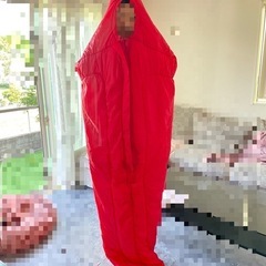 シュラフ　寝袋　人形型　赤