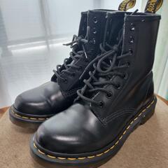 Dr.Martens uk3 