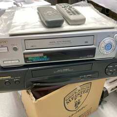 ＶＨＳ　ビデオレコーダー　２台１組