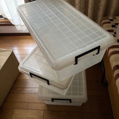 収納ボックス　1個500円
