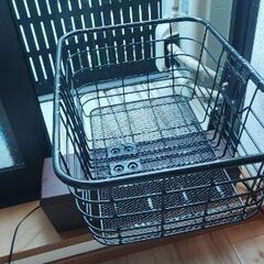 自転車の前カゴ譲ります