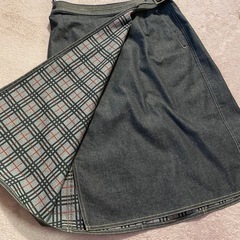 【美品】Burberry 黒デニムスカート　S〜M相当　サイズ38