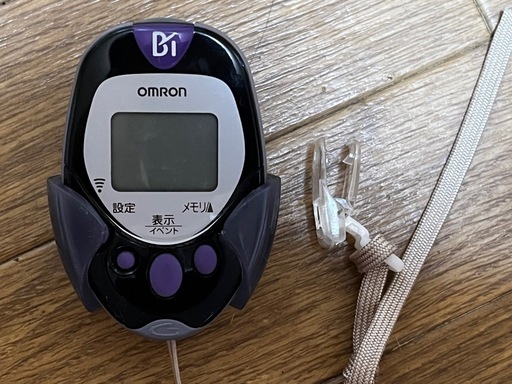 OMRON オムロン ヘルスカウンタ HJ-710IT ウォーキング 万歩計 歩数計 クリップケース付き