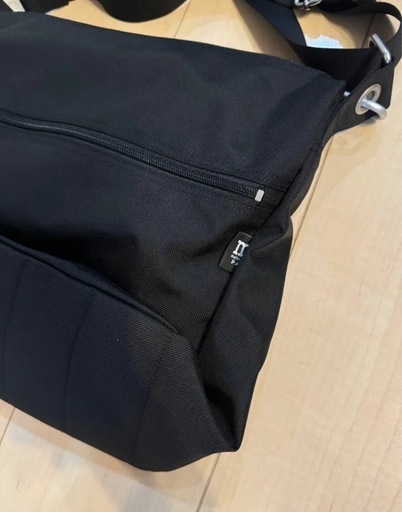 新品未使用 本物 マリメッコ　Pal ショルダーバッグ　ブラック　本物