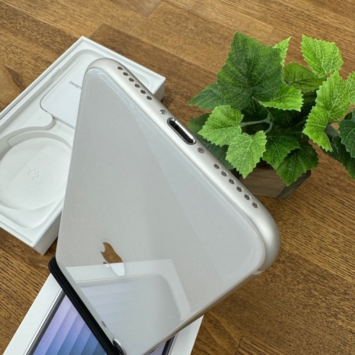 iPhone SE3