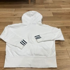 adidas メンズパーカーの画像