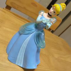 ディズニー　シンデレラ　フィギュア　人形