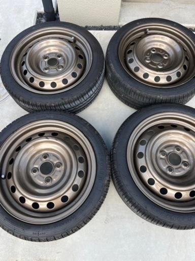 車のパーツ タイヤ、ホイール