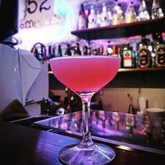 カフェバーのスタッフ募集中！の画像