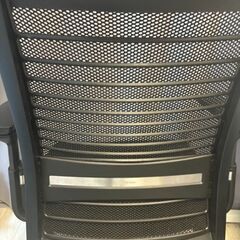 steelcase　オフィスチェアの画像