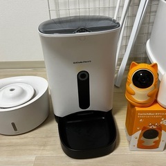 猫用　トイレ、給餌器、給水器、見守りカメラ、突っ張り棒、コードカバー、網特大の画像