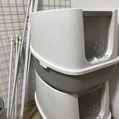 猫用　トイレ、給餌器、給水器、見守りカメラ、突っ張り棒、コードカバー、網特大の画像