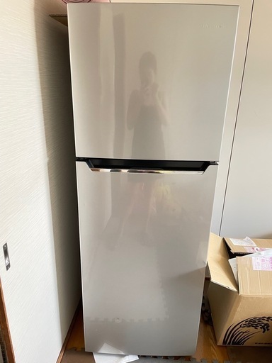 Hisense 2ドア冷凍冷蔵庫　HR-B2301