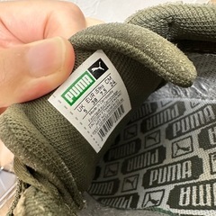 PUMAスニーカーの画像