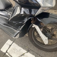 　PCX125 JF28 走行距離43000km 転倒傷あり　自賠責令和9年まで有の画像