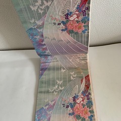 帯 正絹 玉虫色文様 着物 孔雀花蝶文 金銀糸 ピンク系　帯　成人式　孔雀　蝶々　刺繍　玉虫色　パーティー　卒業式　入学式　結婚式　の画像