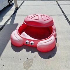 子供用品　カニ　砂場