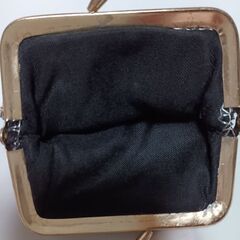 レトロなビーズのがま口小銭入れの画像
