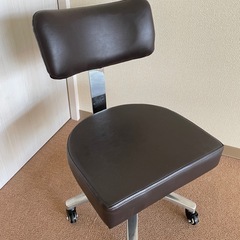 イス　高さ変動可　エステ、フットケア、オフィスなどに