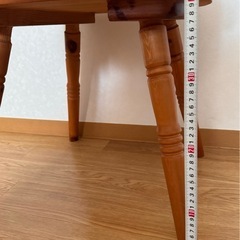 アンティークチェア（🉐揃いのデスクとセットでそれぞれ3,000円引き）の画像