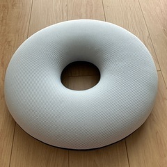 低反発円座クッション　ネイビーの画像